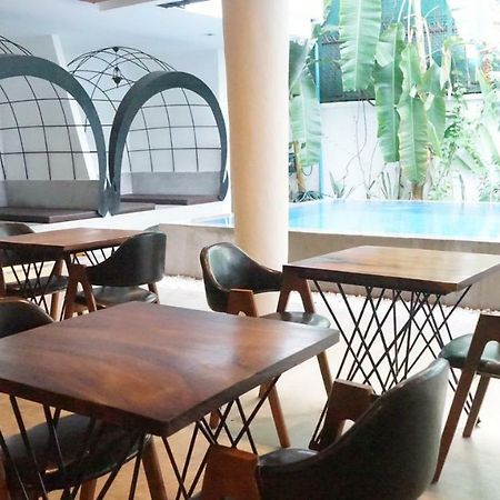 Hotel Records Phnompen Kültér fotó