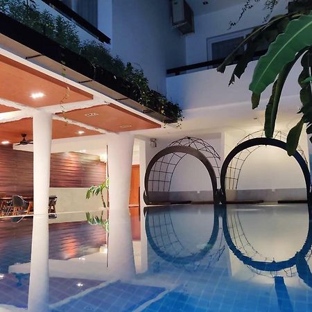 Hotel Records Phnompen Kültér fotó