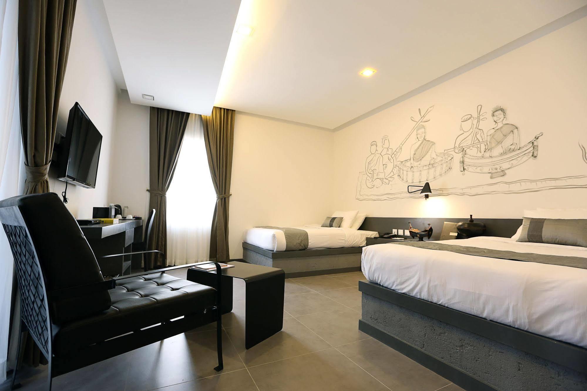 Hotel Records Phnompen Kültér fotó