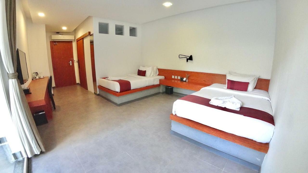 Hotel Records Phnompen Kültér fotó
