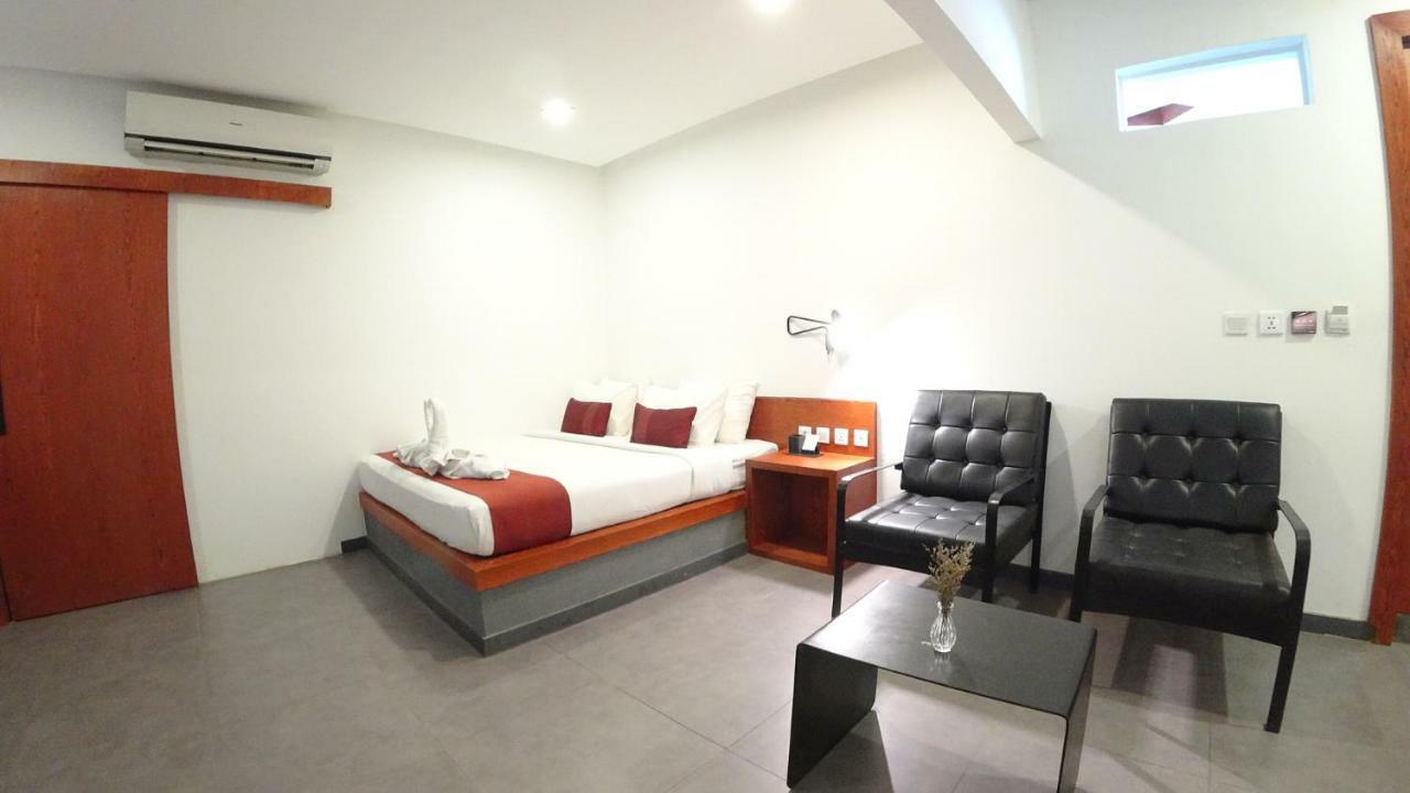 Hotel Records Phnompen Kültér fotó