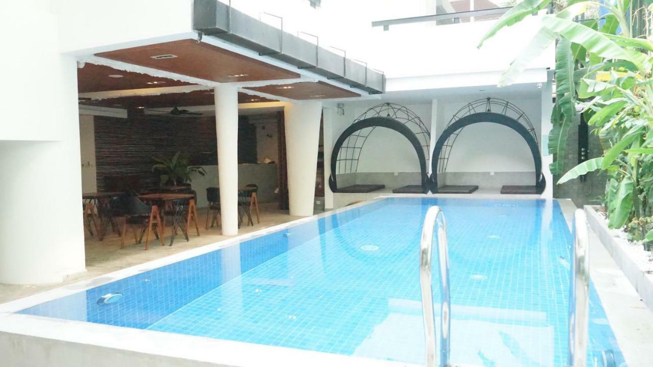 Hotel Records Phnompen Kültér fotó